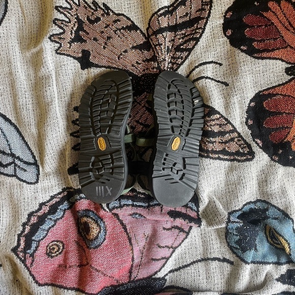 chacos - Picture 2 of 2